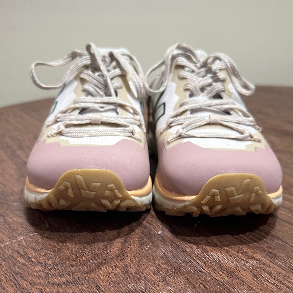 VEJA Sneakers Color: PIERRE Women's size 7 - Picture 8 of 14